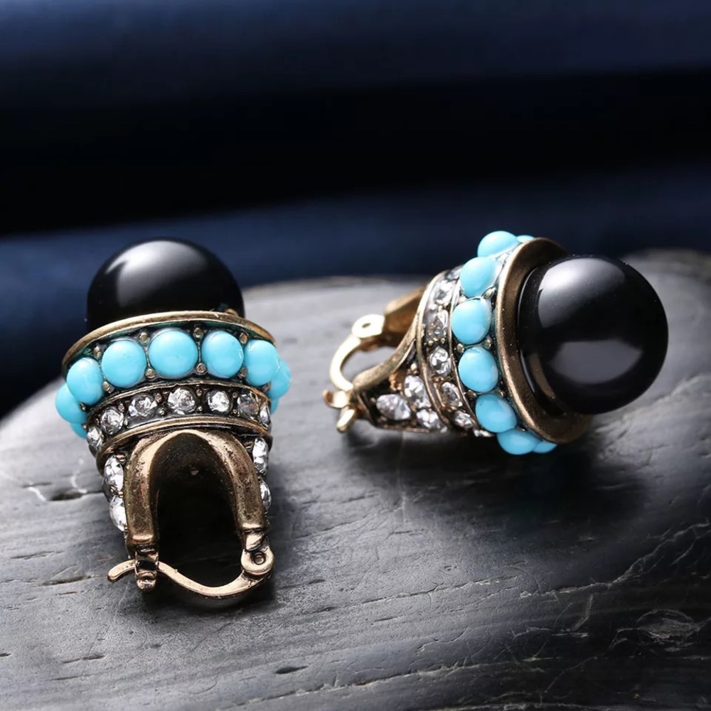 ๐2/$30 New Zara Vintage-Inspired Drop Earrings - Picture 2 of 3